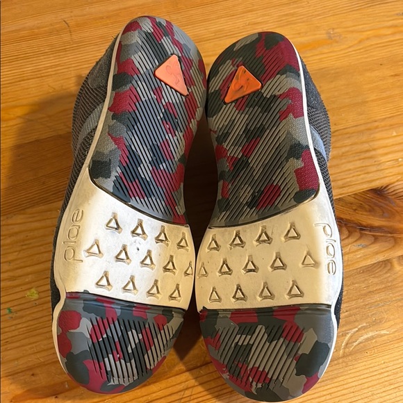 Plae Children’s Gray & Orange Tennis Shoes - Picture 5 of 8